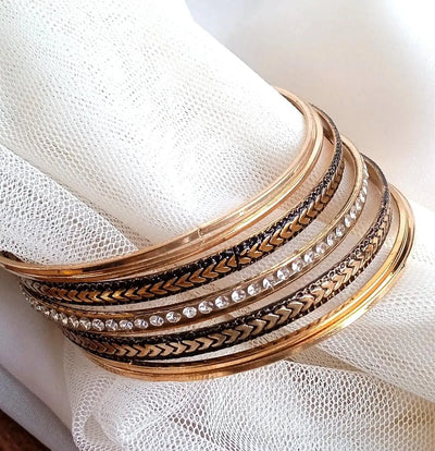 7 Pcs Antique Design Gold Plated Artificial Stones Plain Bangle