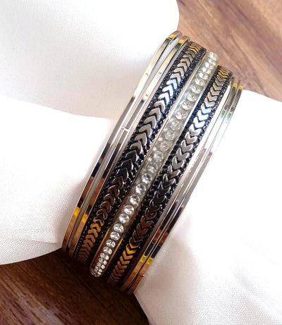 7 Pcs Antique Design Gold Plated Artificial Stones Plain Bangle