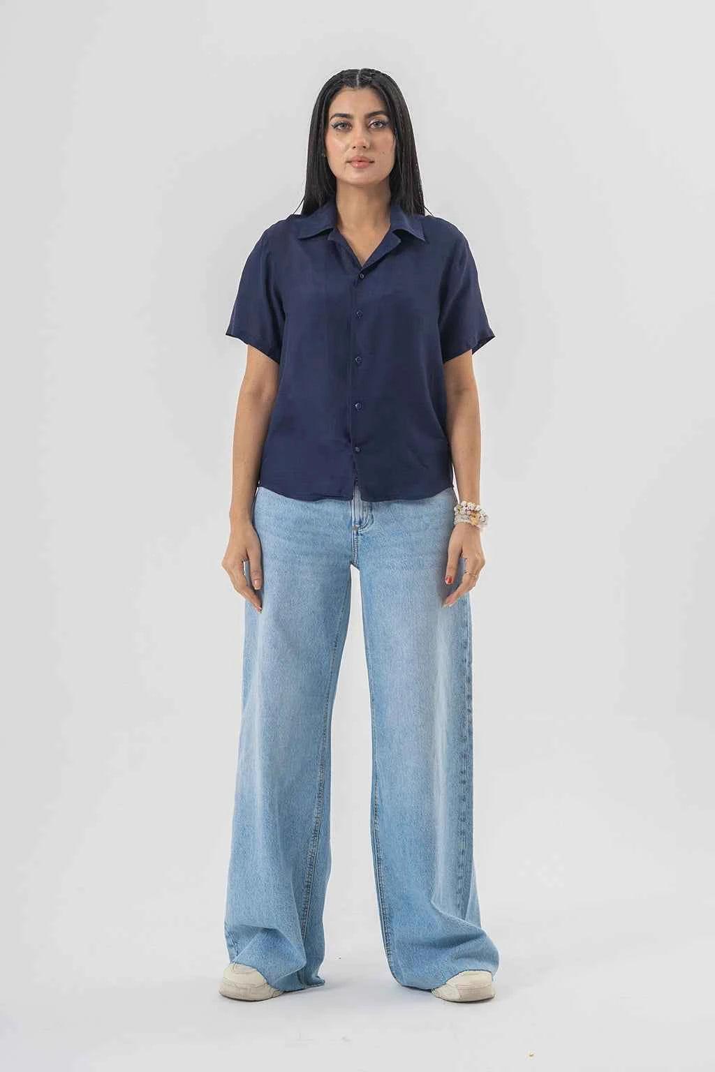 Easygoing Wide-Leg Blue Jeans for Effortless Trendy Style