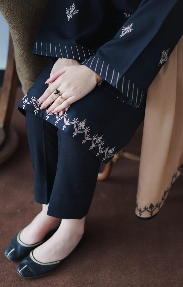 3 Pcs Women's Unstitched Embroidered Suit