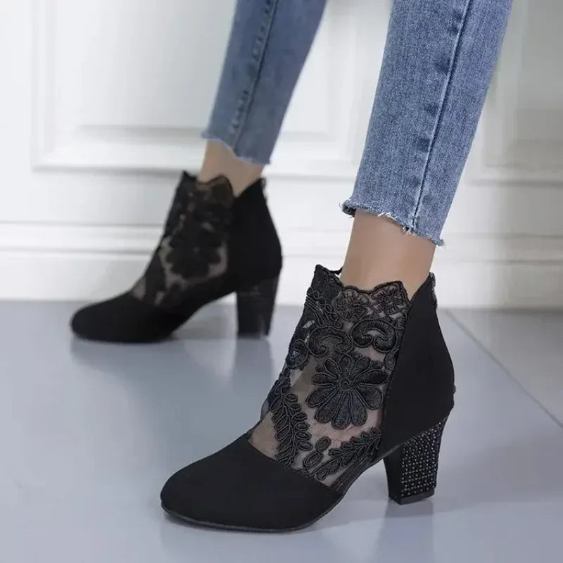 Women's Lace Heeled Shoes
