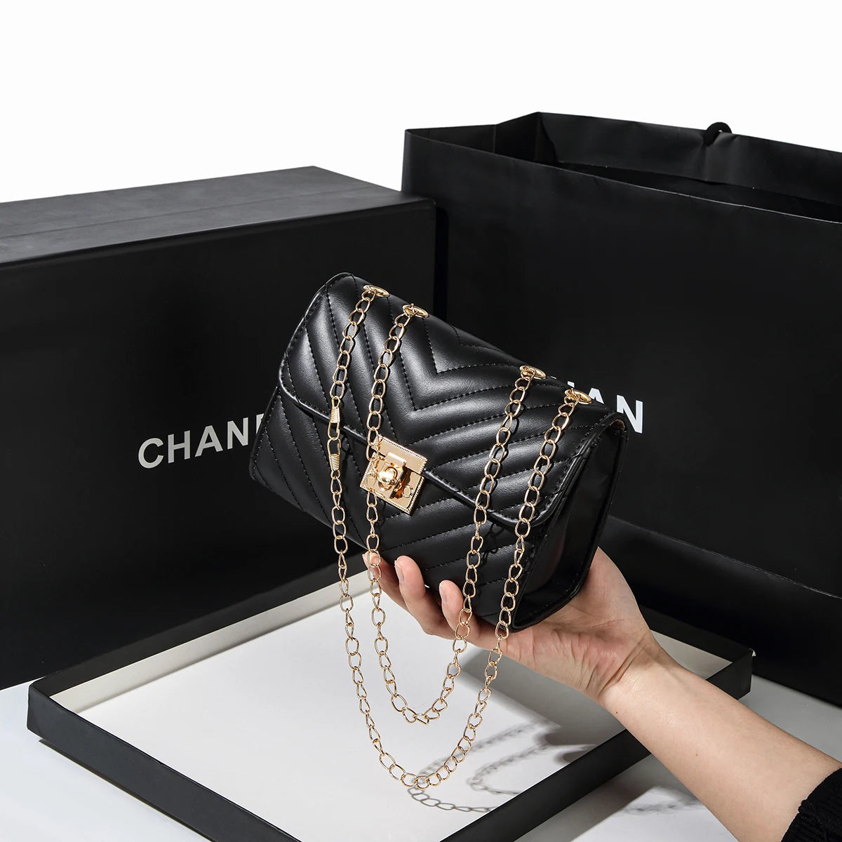 Lingge Chain Small Square Bag