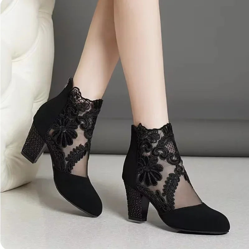 Women's Lace Heeled Shoes